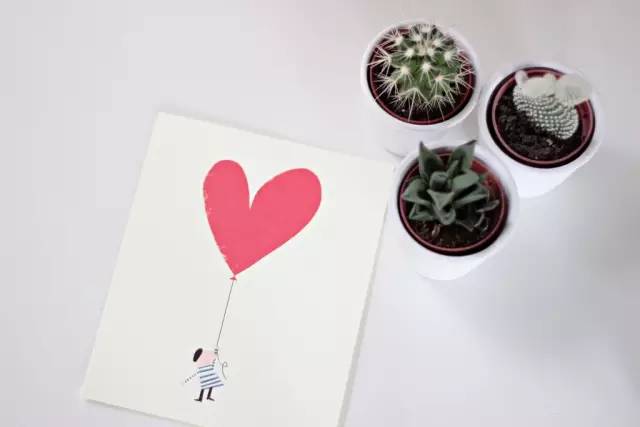 这个肉乎乎身高不到160的女孩，却被网评为最美时尚教主！