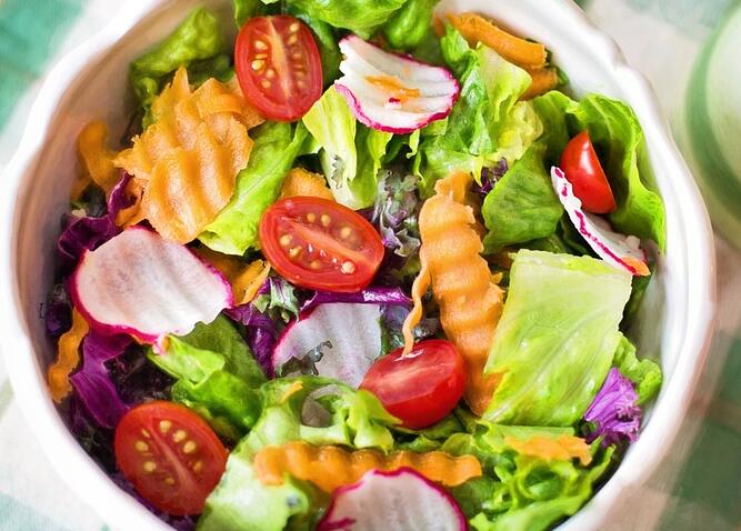 秃顶重新长头发太细怎么改善,秃顶头发稀少怎样掩饰