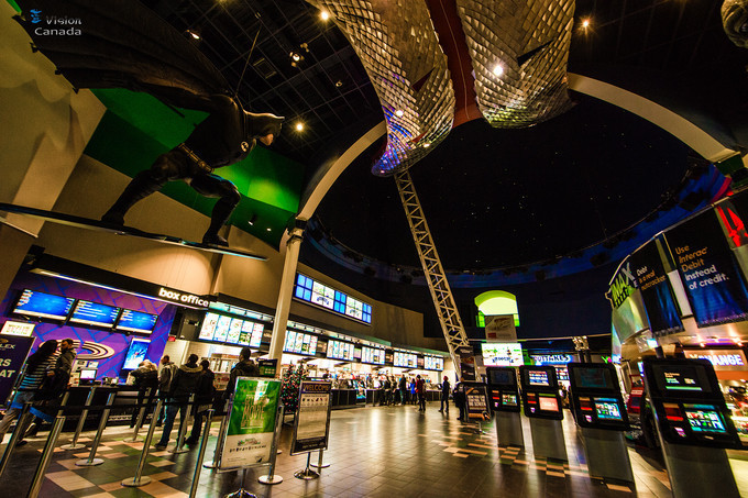 买货激动现场的视频,买手机激动时刻