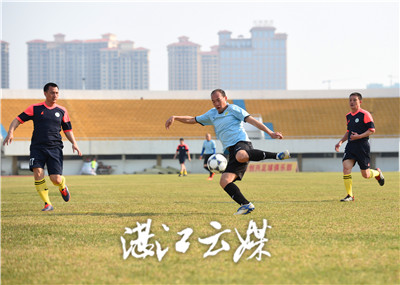 湛江足球成人培训机构,湛江体校足球教练