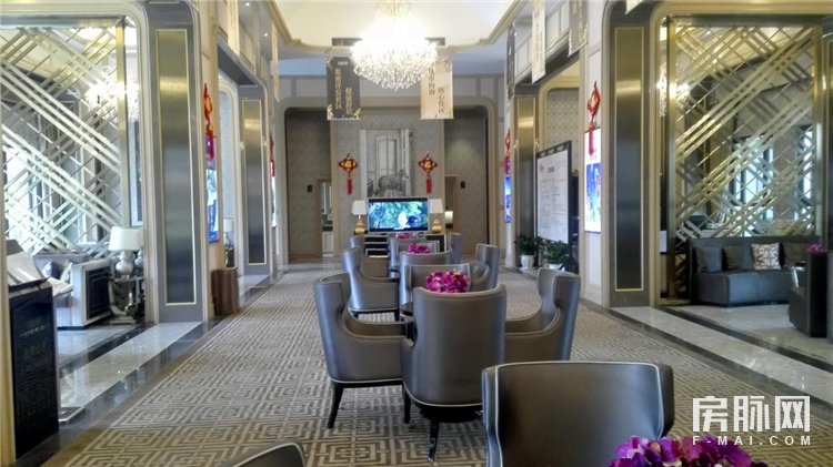 左边万科城，右边智慧城，合能公馆在长安一点也不偏！