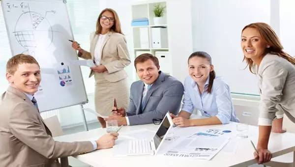 爱丁堡龙比亚大学，一所以人名命名的学府