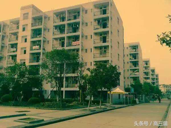 广州黄埔最大的学校,中国最牛的学校黄埔军校