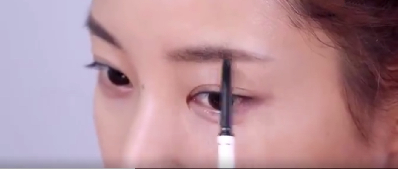 妆前妆后差别大妆容,妆前妆后差距特别大的妆容