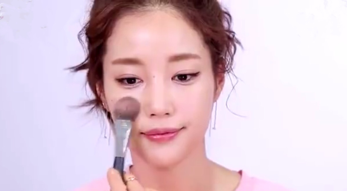 妆前妆后差别大妆容,妆前妆后差距特别大的妆容