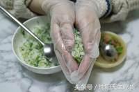 西兰花藜麦饭团,橄榄油西兰花汁