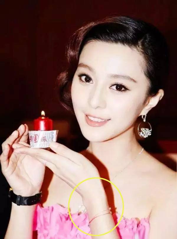 刘嘉玲佩戴的翡翠首饰原来这么美,刘嘉玲戴的宝格丽项链是哪一款