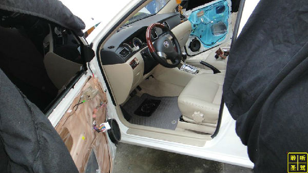 花冠音响改装最佳效果,花冠老款改装音响方案