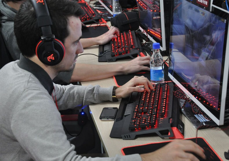 电脑开黑打游戏耳机推荐,打游戏开黑电脑耳机