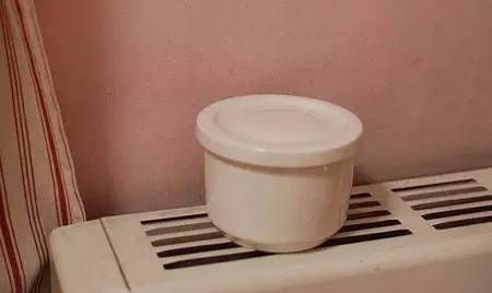 不用吸管喝酸奶的方法,吸管喝酸奶