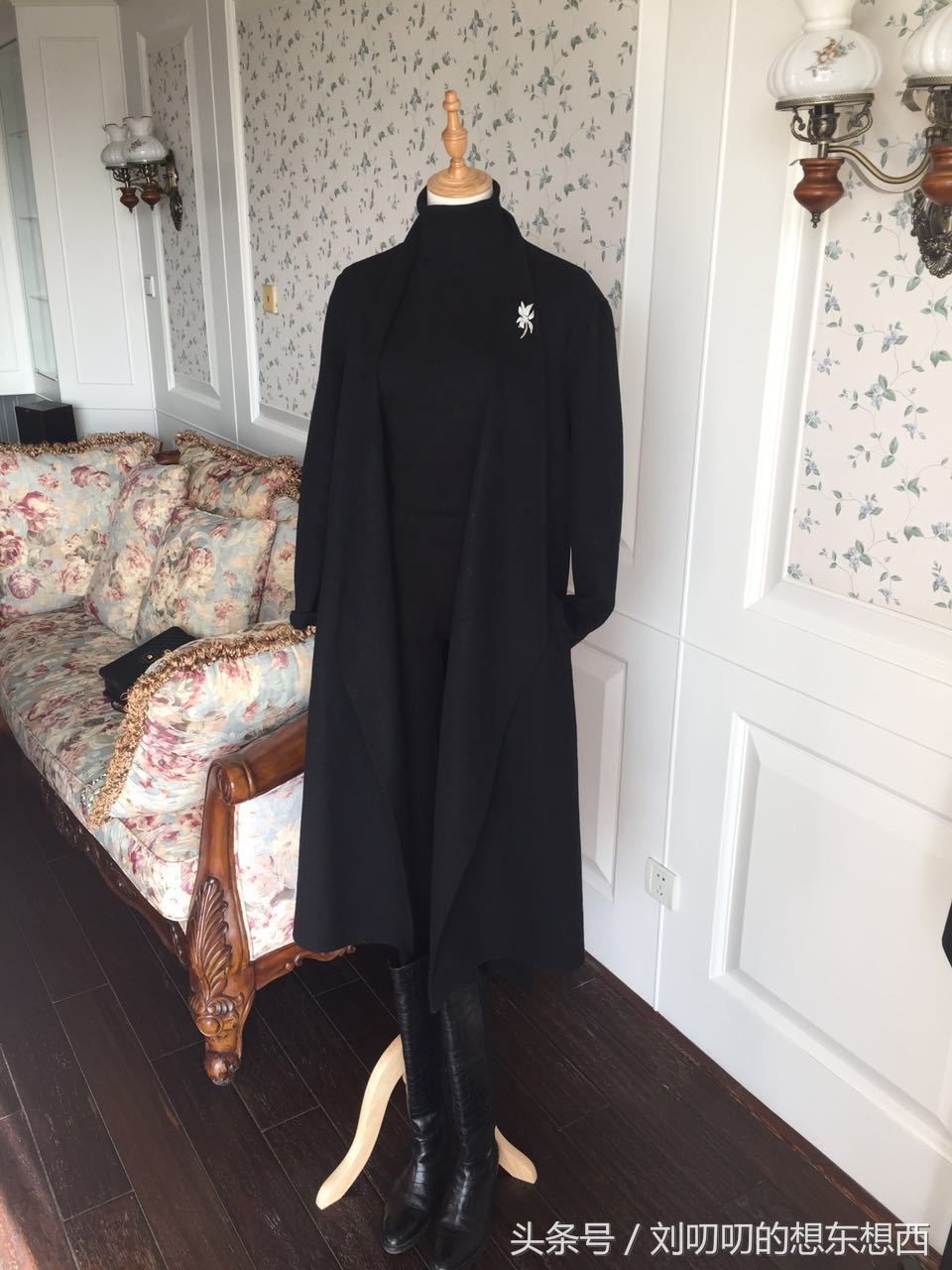 一身黑需要提点亮-一日一Look之黑配白五