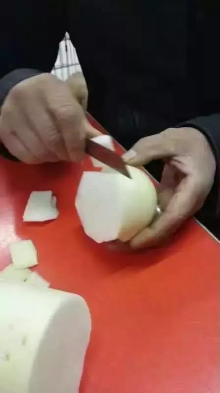 用白萝卜养红虫可以吗,土豆萝卜养红虫