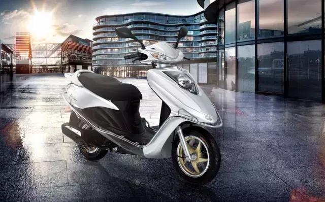 丽影125踏板,大运踏板摩托车骊影落地价