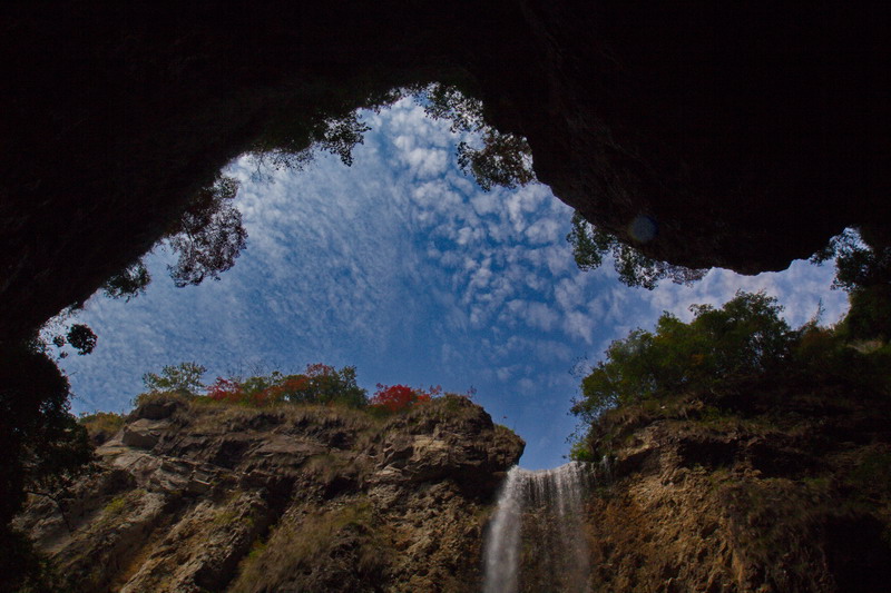 雨天永泰百漈沟景区,别有洞天溶洞