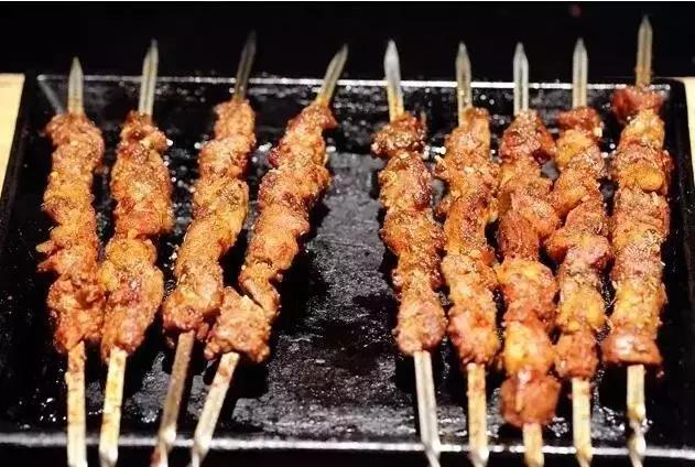 想和你一起吃遍各种美食,和你一起吃遍各地的美食