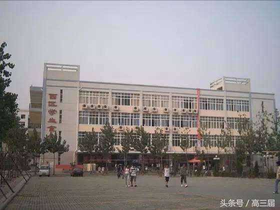 广州黄埔最大的学校,中国最牛的学校黄埔军校