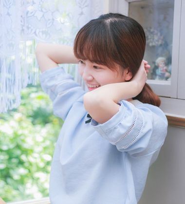 减龄锁骨发可扎可散的发型图片,扎发比披发好看适合什么发型