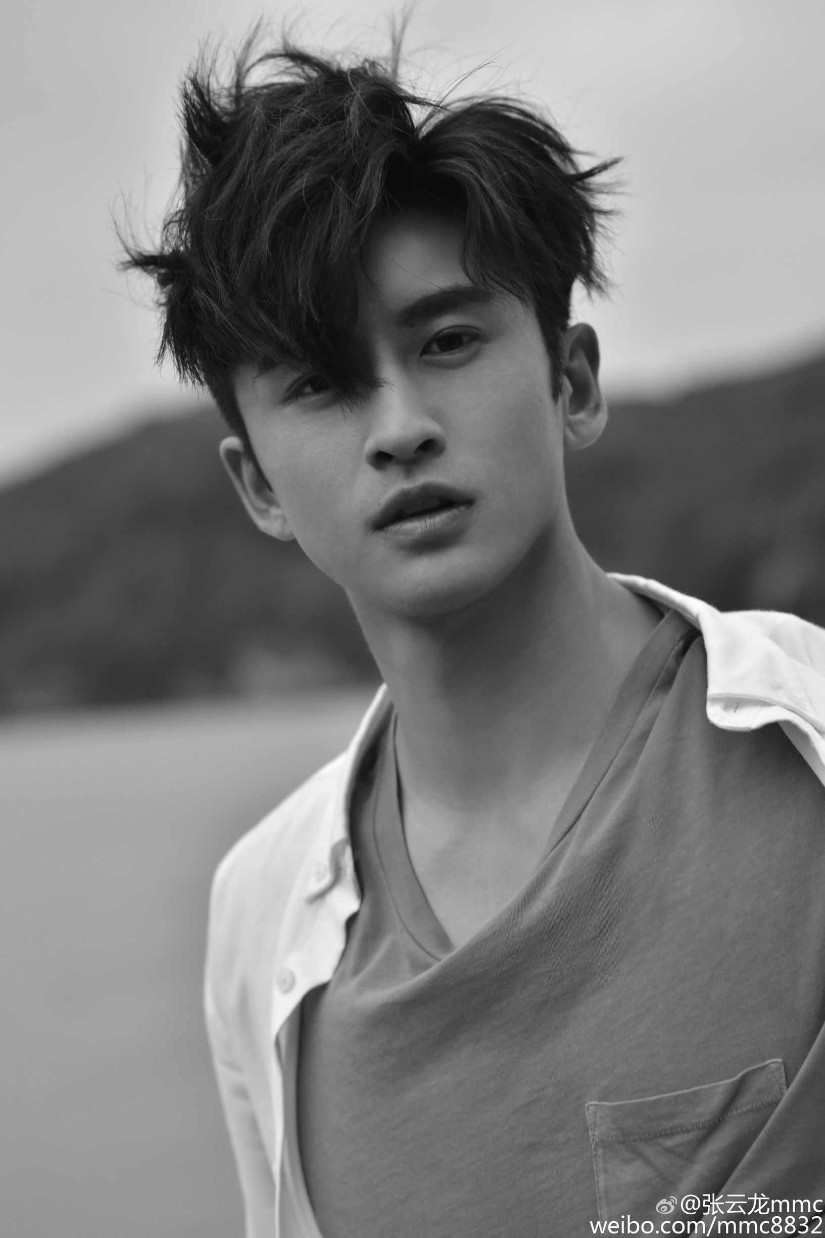 杨幂旗下的男艺人全部都火了,杨幂旗下最年轻四个男艺人