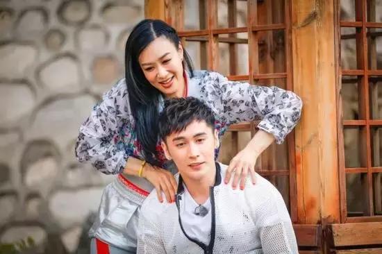 盘点圈内年龄相差大的姐弟恋,男生为什么会选择姐弟恋