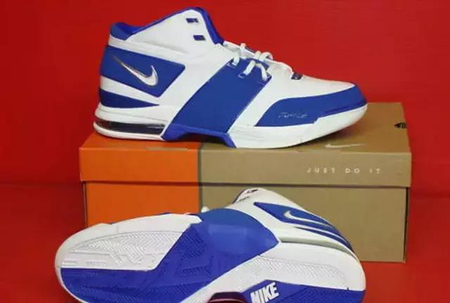 今年扣篮大赛上脚球鞋,乔丹扣篮大赛穿的球鞋