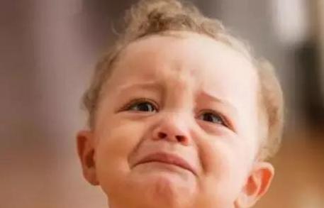 如何解决行人闯红灯问题,行人闯红灯在斑马线被撞怎么解决