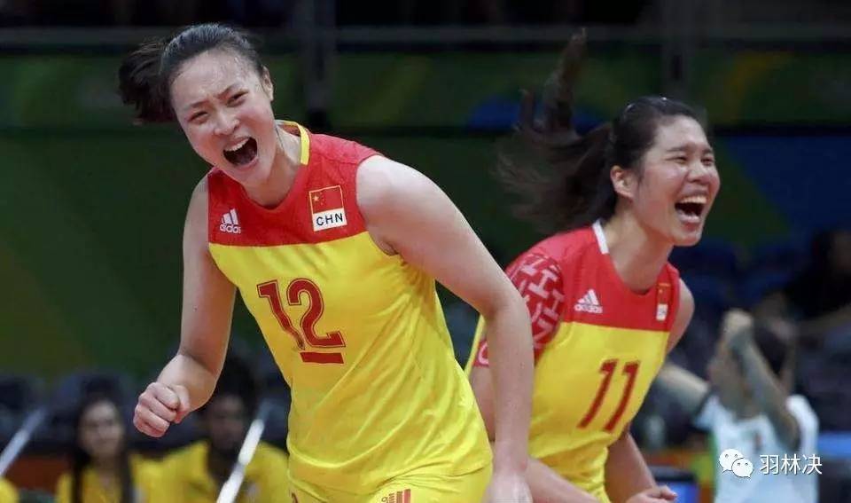 打羽毛球的女人很迷人,坚持打羽毛球的女人