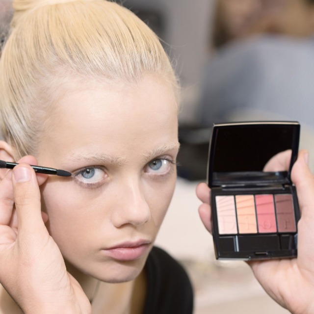 大地色系眼影盘推荐秋冬,配色巨好看的小众平价眼影