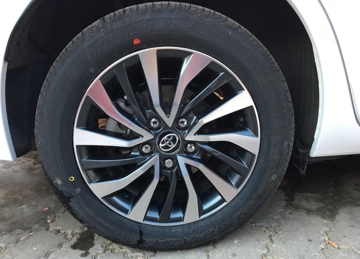 就为了那一抹蓝，强大的2017款丰田卡罗拉