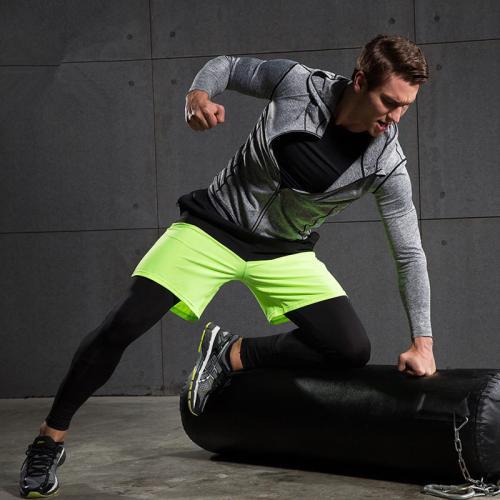 当健身服变成日常装,健身型男衣服