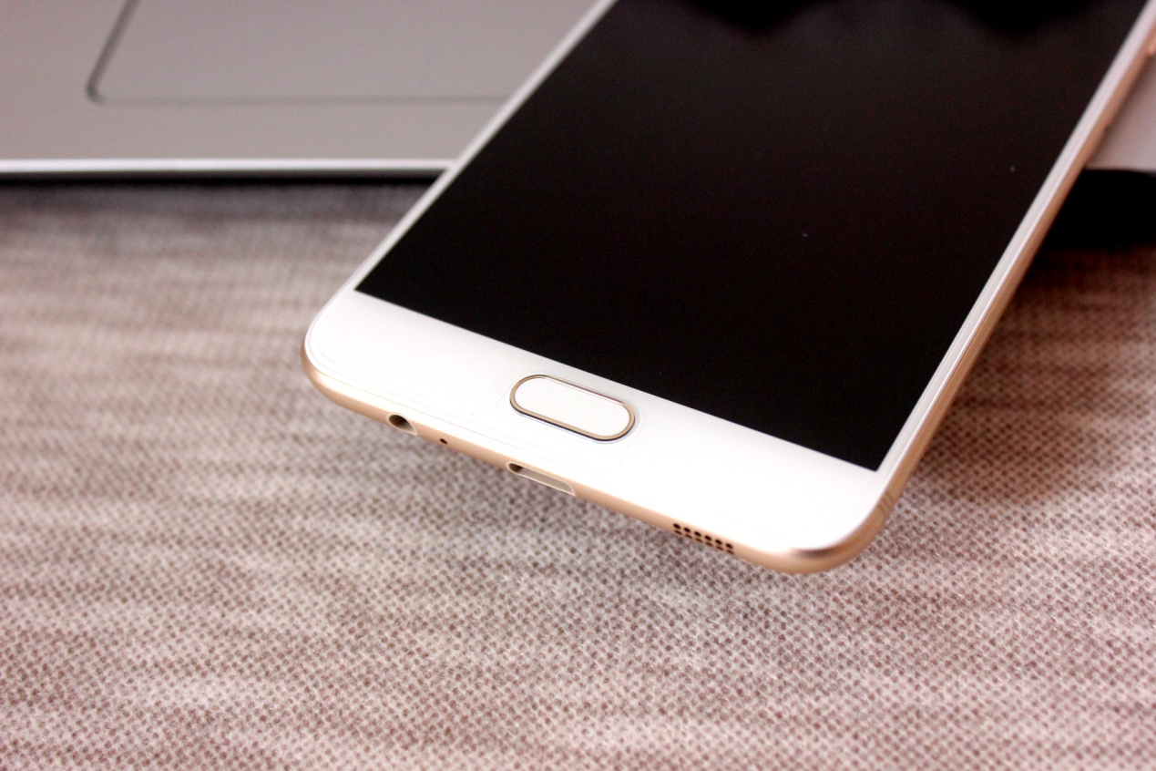 三星手机c7pro评测参数,三星手机c7与c7pro的区别