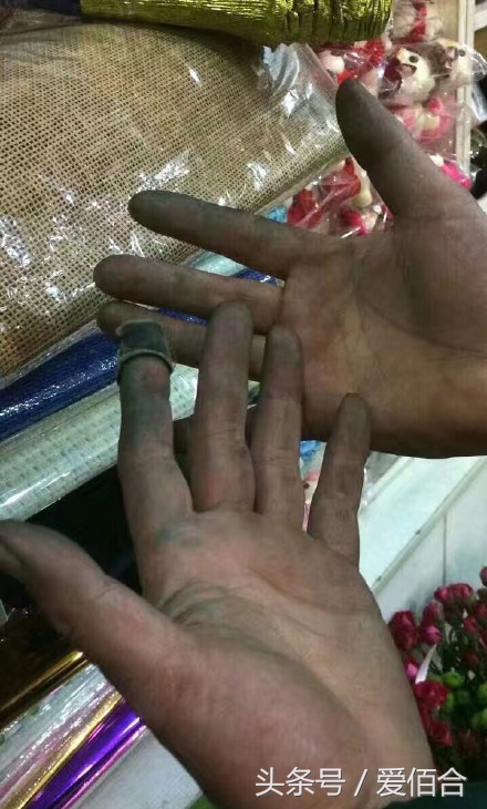 想做一个花店需要什么,学做花艺师有前途吗