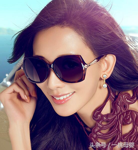 你知道怎么挑选墨镜,为孩子选购正确的太阳镜