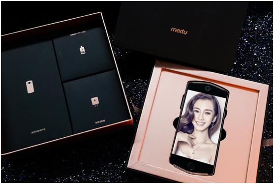 妹子们速来认领恒波豪礼，美图T8双像素自拍手机让你好看