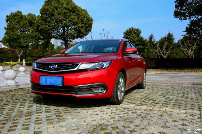 吉利帝豪gl10万公里还值得购买不,一八年吉利帝豪gl的优缺点