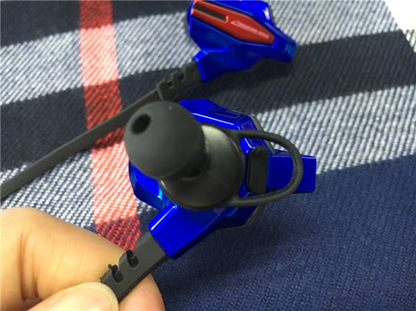 《美队》定制PK榜:宜博VS弄客,蓝牙运动耳机的龙虎之争