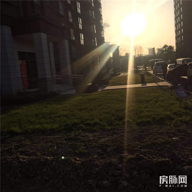 城西刚需盘春晓华苑，千米内医院、公园、学校一应俱全！