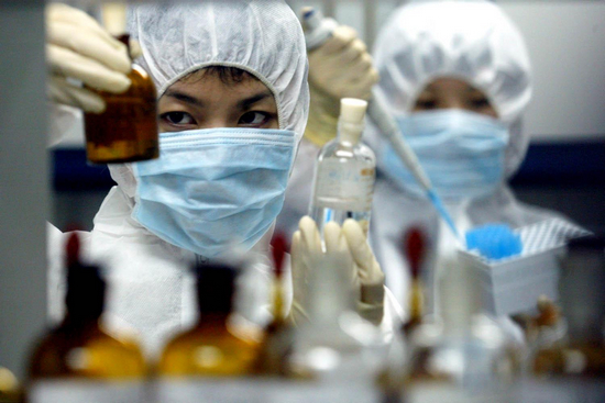 母乳吃海鲜宝宝起湿疹,妈妈吃海鲜宝宝过敏湿疹