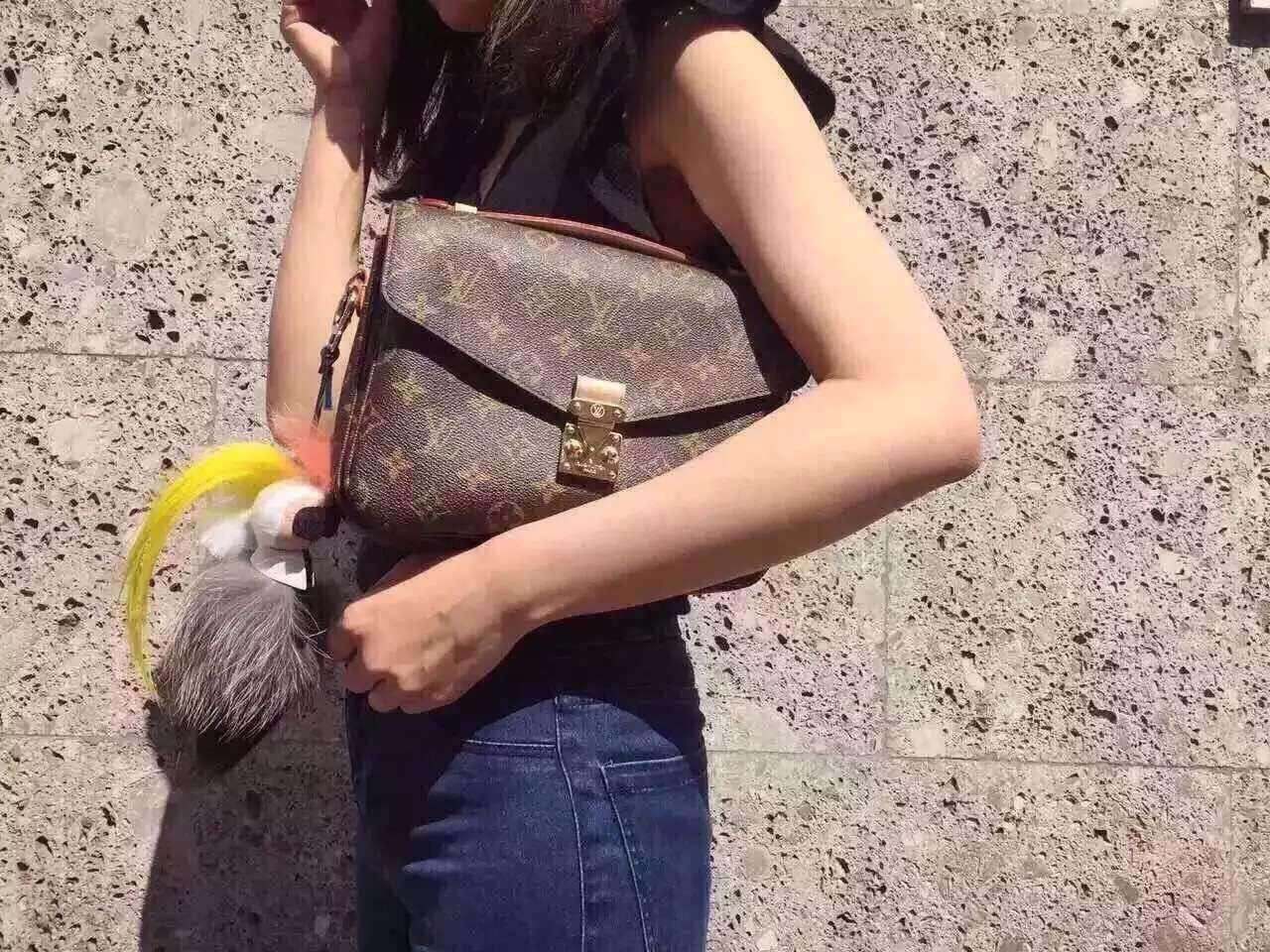 路易威登男手链怎么辨别真假 (路易威登怎么辨别真假)