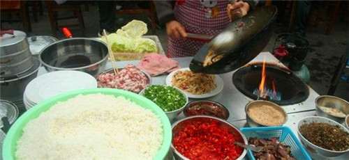 长沙的小吃和凤凰古城一样不,湖南凤凰古城特产小吃