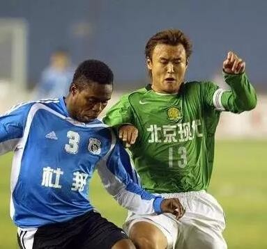 足坛忠诚故事：京城风云，龙队传说