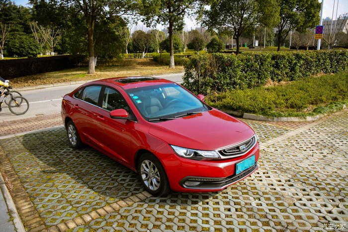 吉利帝豪gl10万公里还值得购买不,一八年吉利帝豪gl的优缺点