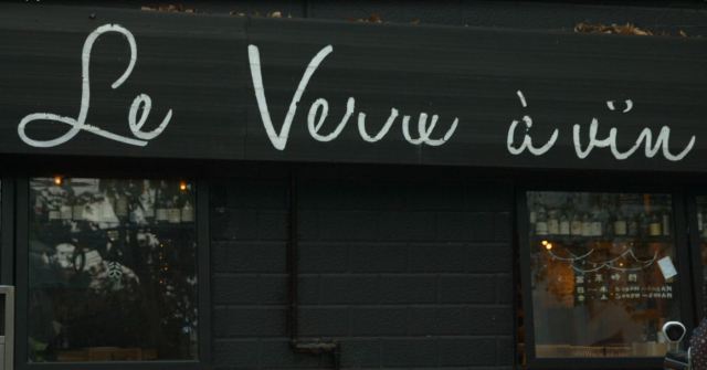 他放弃年薪千万的工作回乡创业,他放弃高薪工作下海创业