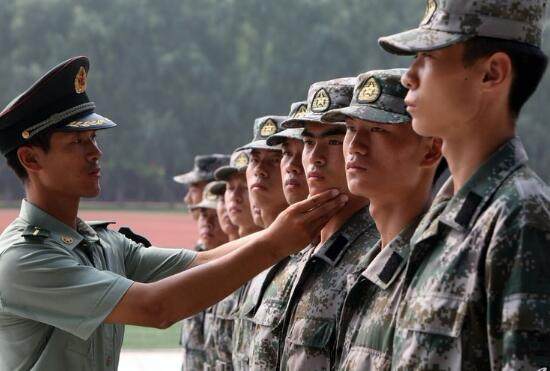 军校毕业一般分配到哪里工作,军校毕业出来是什么军衔