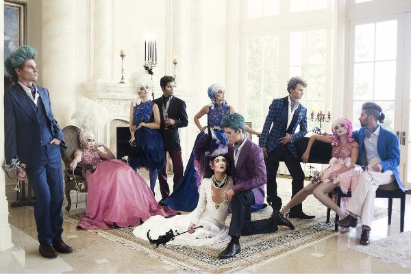 三个一无所有的女人，用以物换物和手工制作的方式再造绝代艳后！