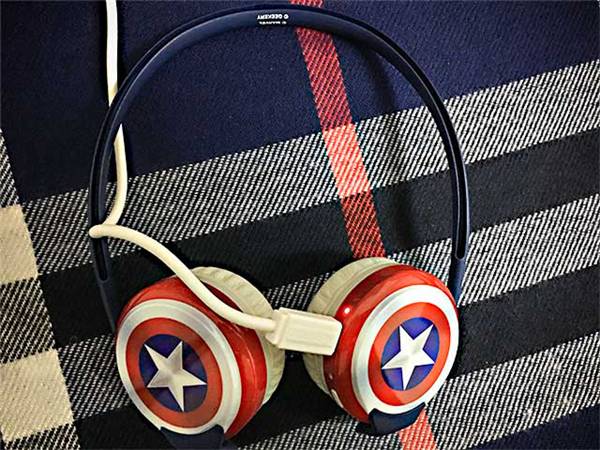 《美队》定制PK榜:宜博VS弄客,蓝牙运动耳机的龙虎之争