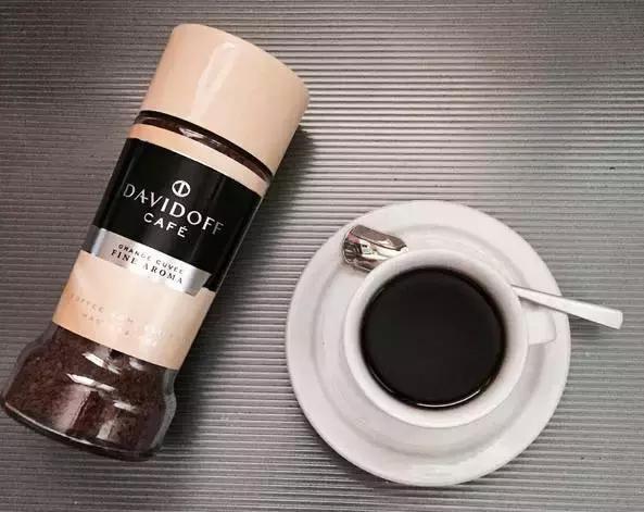 大卫杜夫算是大牌香水吗,大卫杜夫烟属于什么档次