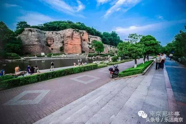 南京梅花赏花游记,好玩的摘草莓胜地打卡