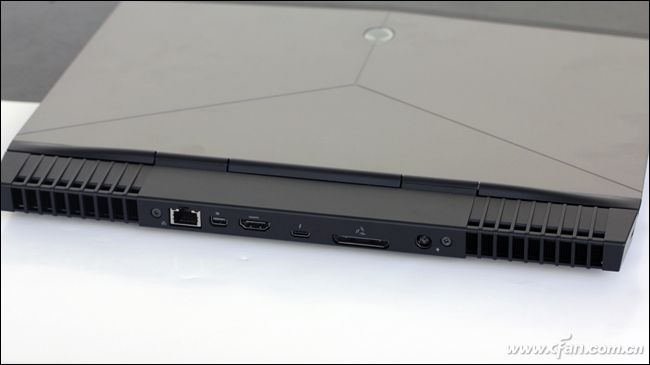 戴尔alienware13游戏本,戴尔外星人alienware13r3