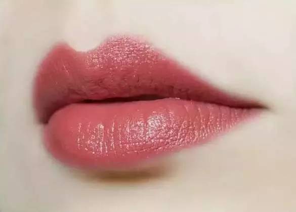 唇釉豆沙色排行榜10强,桃红色豆沙色显白唇膏唇釉
