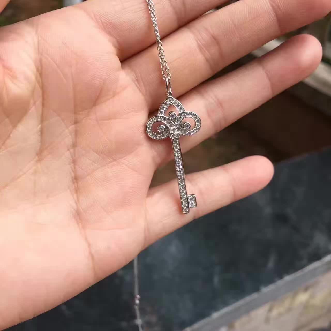 送给自己心仪的女生有哪些饰品推荐呢？